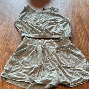 Casual Women's Two-Piece Set in Green